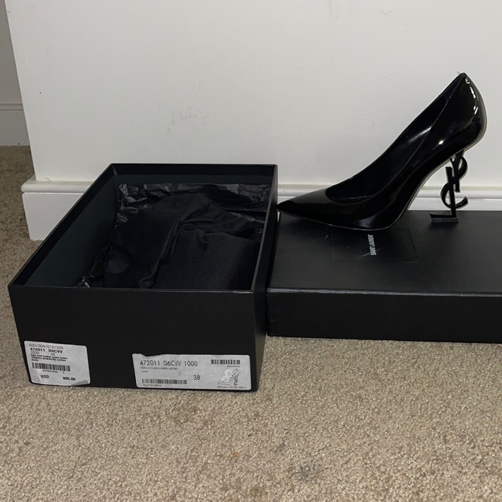 Saint Laurent leather pump